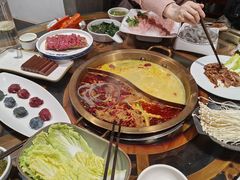 -小天鹅火锅·一线江景洪鼎旗舰店(洪崖洞店)