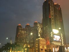 -影汇之星8字形摩天轮