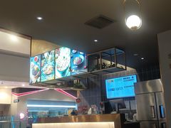 -POKEE VIA&Brunch·维娅(重庆来福士店)