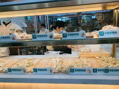 面包甜点陈列柜-袁记云饺(鼓楼店)