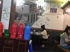 大堂-临街徽菜馆·正宗黄山味
