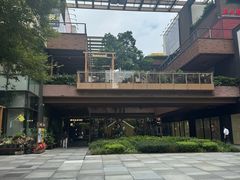 -瑞虹新天地月亮湾