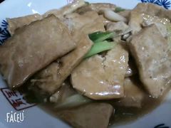 -鲁班小馆(政四街店)