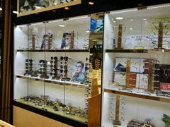 -MiRi眼镜连锁·蔡司·尼康控优点合作店(莘庄店)