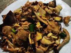 山菇炒肉-中原农家乐(中原饭店)