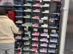 -迪卡侬(西三旗店)