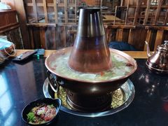 -果松木炭酸菜铜火锅·外婆参鸡汤