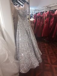 -拉瑞娜LaReine婚纱礼服高级定制