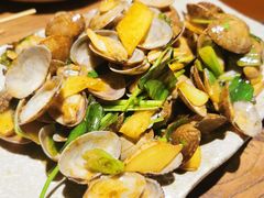葱姜炒花蛤-平娃三宝烧烤·面食(南小街店)