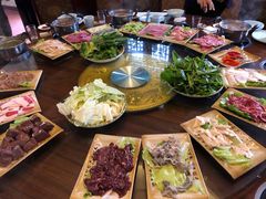 -周老三跷脚牛肉·全牛火锅(非遗传承店)