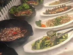 -釜御山海鲜烤肉火锅自助(新城市中心店)