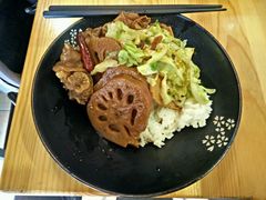 古卤猪脚饭-汪爹爹武汉牛三鲜(朝外大街店)