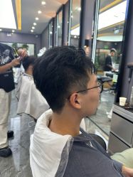 -藤野造型烫染·漂发