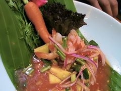 版纳青芒果舂虾仁-老滇山寨•云南特色菜•地方菜•民族风情歌舞表演(金碧店)