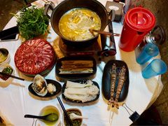 -鲜入围煮花胶鸡海鲜火锅