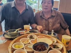 -包整·丝娃娃(一览甲秀楼风景店)