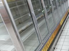 -家乐福(四元桥购物中心店)