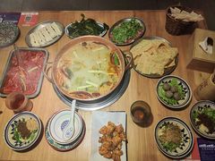 -洱火云南酸菜牛肉火锅(石景山当代商城店)