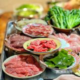 🔵：单方面宣布这家火锅的锅底和蛋炒饭年度最佳
