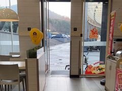 -老娘舅餐厅(黄龙体育中心店)