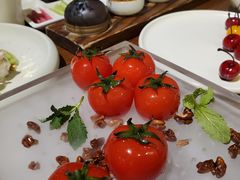番茄脆菇沙拉-小大董·烤鸭(王府井apm店)