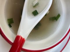 -毛辣果·贵州红酸汤牛肉火锅(西单店)
