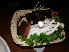 菌菇拼盘-黑鸡小馆(金源店)