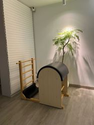 -闺蜜瑜伽·普拉提女性塑形馆