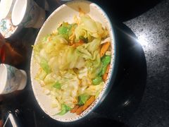 手撕包心菜-老头儿油爆虾·知味杭州(爱琴海购物中心)