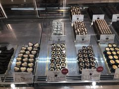 -VENCHI 闻绮(上海佛罗伦萨小镇店)