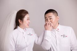 -维纳斯婚纱摄影(鞍山店)