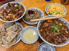 卤煮火烧-门框胡同百年卤煮(新街口店)