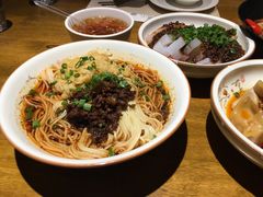 -别院里音乐餐酒吧(双流航空港店)