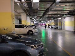 -爱琴海购物公园-地下停车场