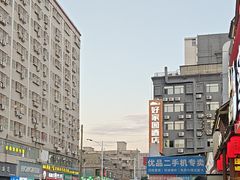 -好家园酒店(深圳坪山技术大学地铁站店)