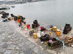 -多瑙河畔鞋履雕塑