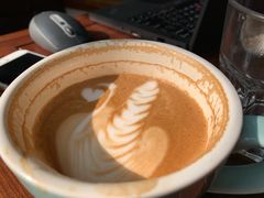 拿铁-VESH COFFEE(定西路店)