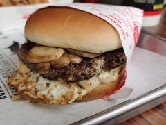蘑菇牛肉汉堡-FATBURGER 特富客汉堡(外交公寓店)