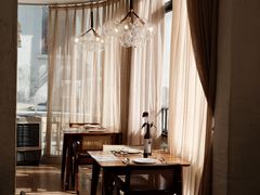 -Mark&Mars Restaurant