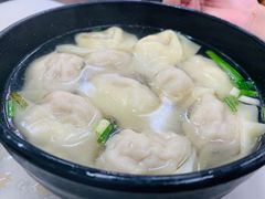 三鲜大馄饨-万寿斋(山阴路店)