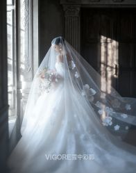 -雪中彩影婚纱摄影·微光艺术中心