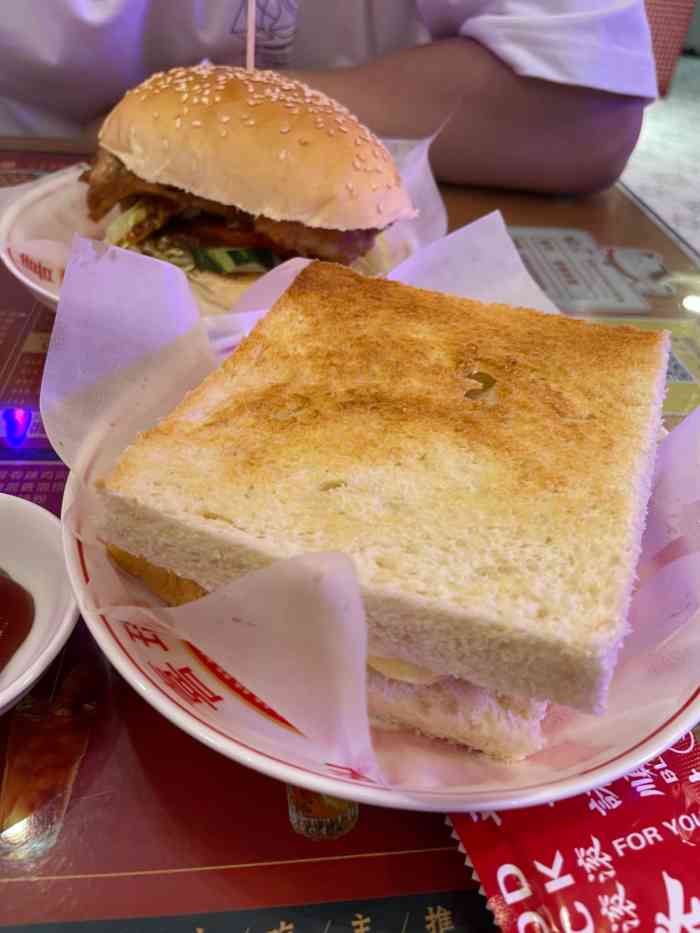 喜瑞冰室(上沙店)-"试营业期间去吃了一次,点了所谓的招牌的椰.