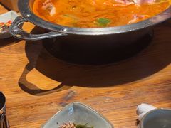 -野山舂·贵州现舂酸汤牛肉(鸿通城店)