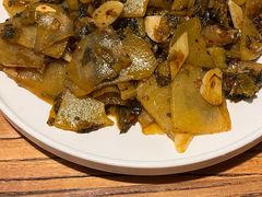 腌菜炒土豆片-云之南(八里庄店)