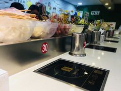 -百品聚旋转火锅(万德庄店)