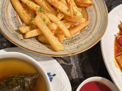 -LESCEDARS Brasserie Bistro香柏树