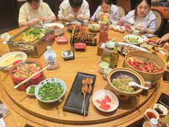 -琥珀老六龙虾(四里河店)
