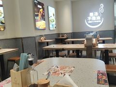 -小杨生煎(金山百联购物中心3楼店)