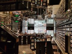 -钟书阁(群光广场店)