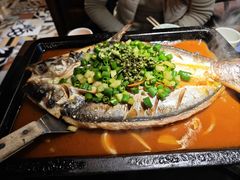 -夯鱼烤鱼·尔滨地标美食(中央商场店)